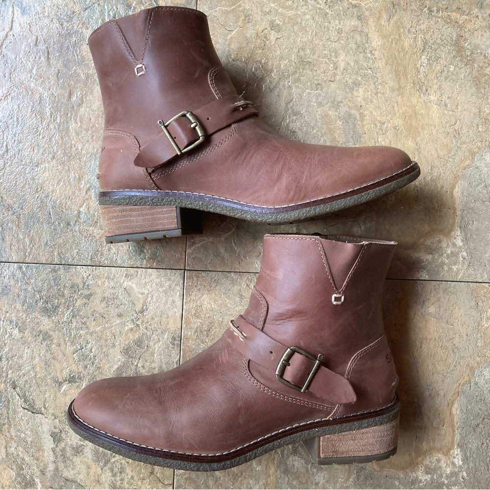 Sperry women’s seaport Brown Leather Ankle Boots
